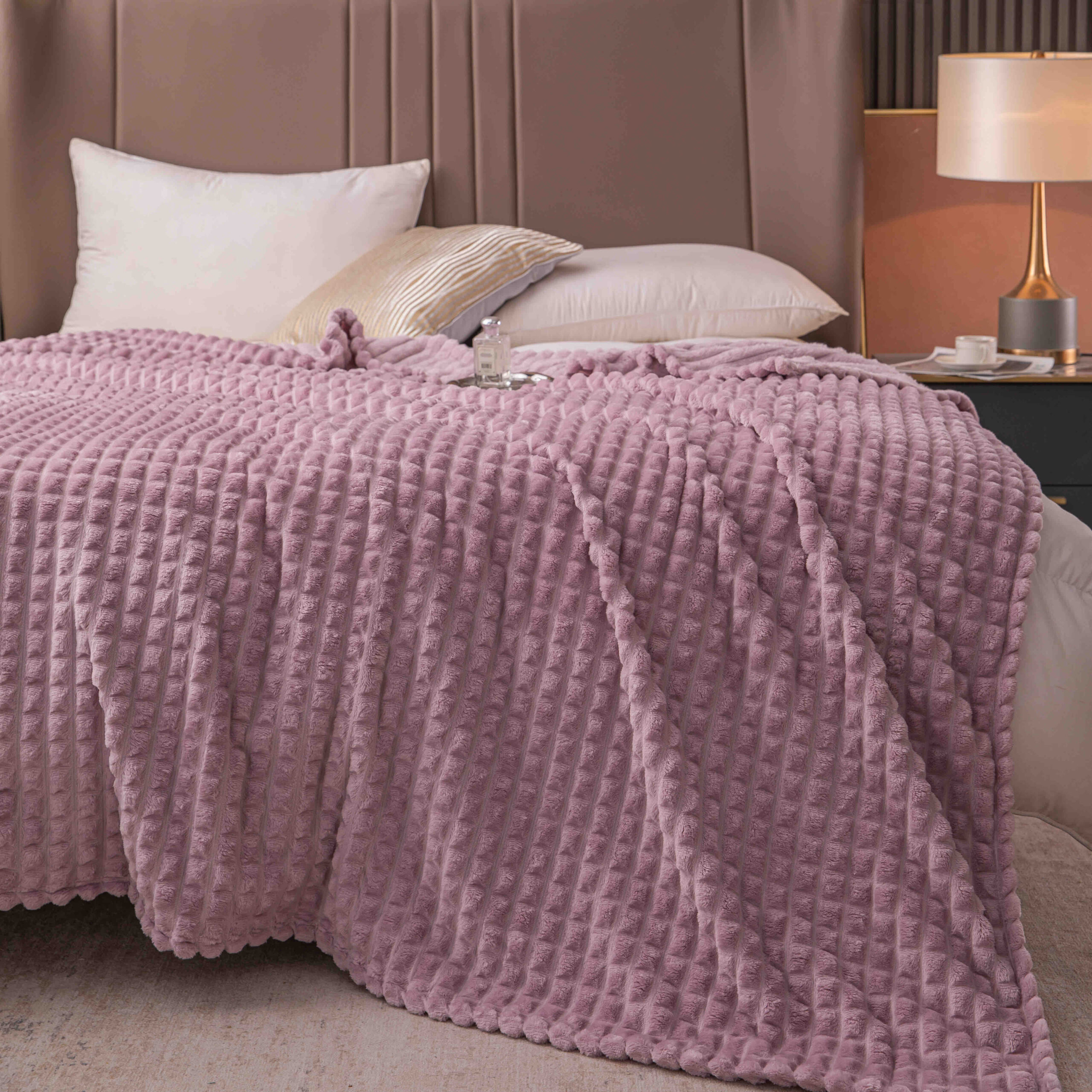 Patura Cocolino Pufoasa 200x230cm JPCG-Lila Patura Cocolino Pufoasa 200x230cm JPCG-Lila