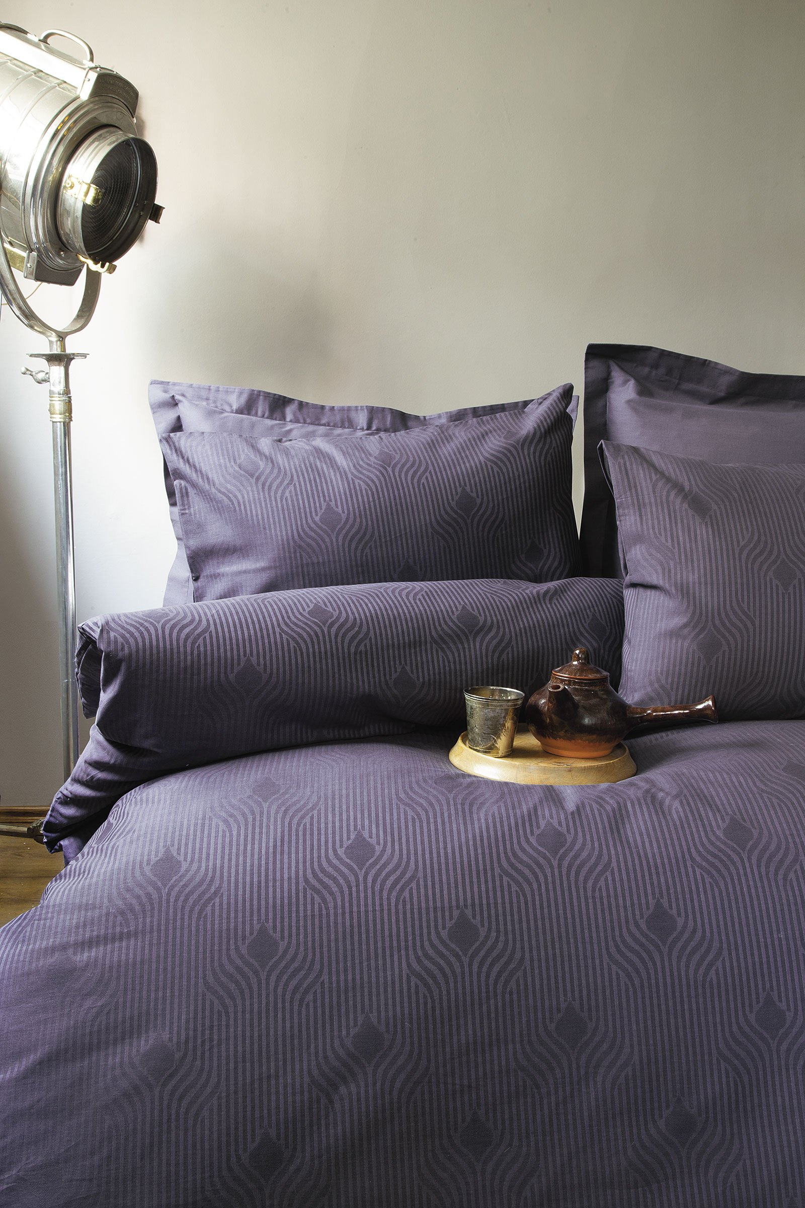 Lenjerie king size 6 piese Issimo Deluxe Jacquard 100% bumbac satinat Botilo Lenjerie king size 6 piese Issimo Deluxe Jacquard 100% bumbac satinat Botilo