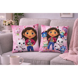 Pernă decorativa imprimata Gabby's Dollhouse Happiness-licentiata 40×40 cm