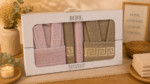Set cadou premium halate și prosoape din bumbac 100% – 2 halate unisex + 4 prosoape, cutie elegantă cu mâner-SHB-27