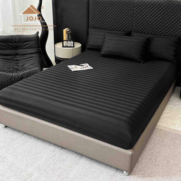 Lenjerie king size cu elastic Damasc,bumbac 100%,6 piese-Negru - imagine 3