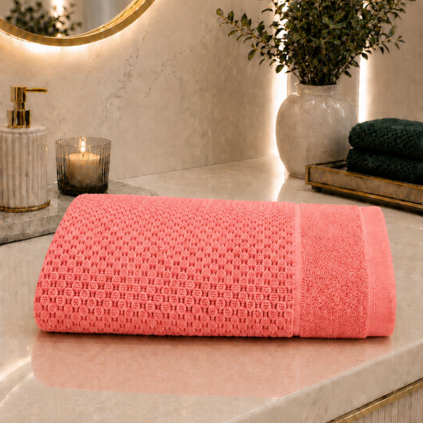 Prosop baie 70x130 cm moale, pufos și absorbant din 100% bumbac-corai