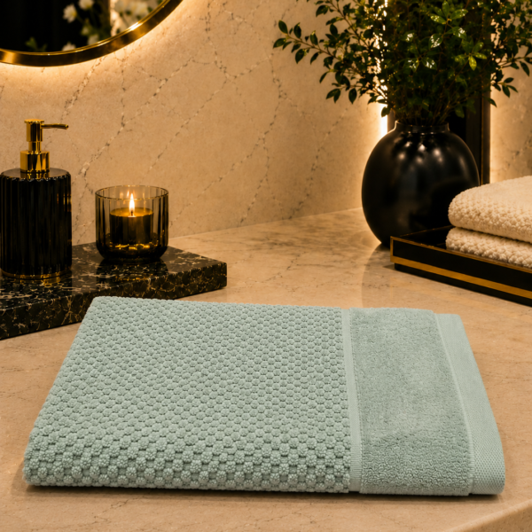 Prosop Pufos de Lux 50×90cm, 100% Bumbac Pieptanat, pufos și absorbant-olive